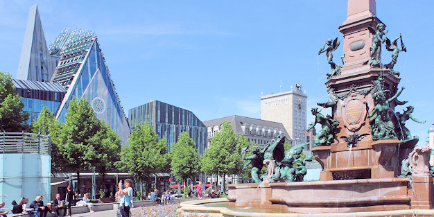 Stadtrundfahrt Leipzig - Augustusplatz