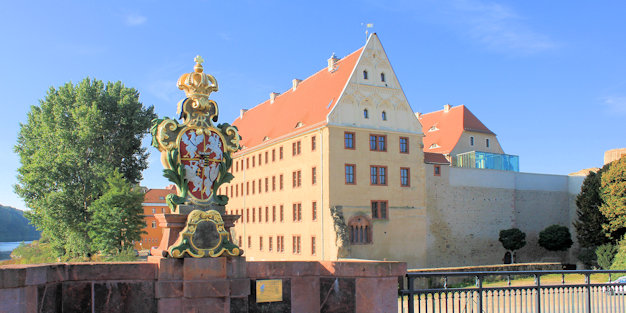 Schloss und Pöppelmannbrücke in Grimma