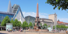 Stadtrundfahrt, Leipzig, Augustusplatz, Mendebrunnen, Universität, Krochhochaus Rundfahrt